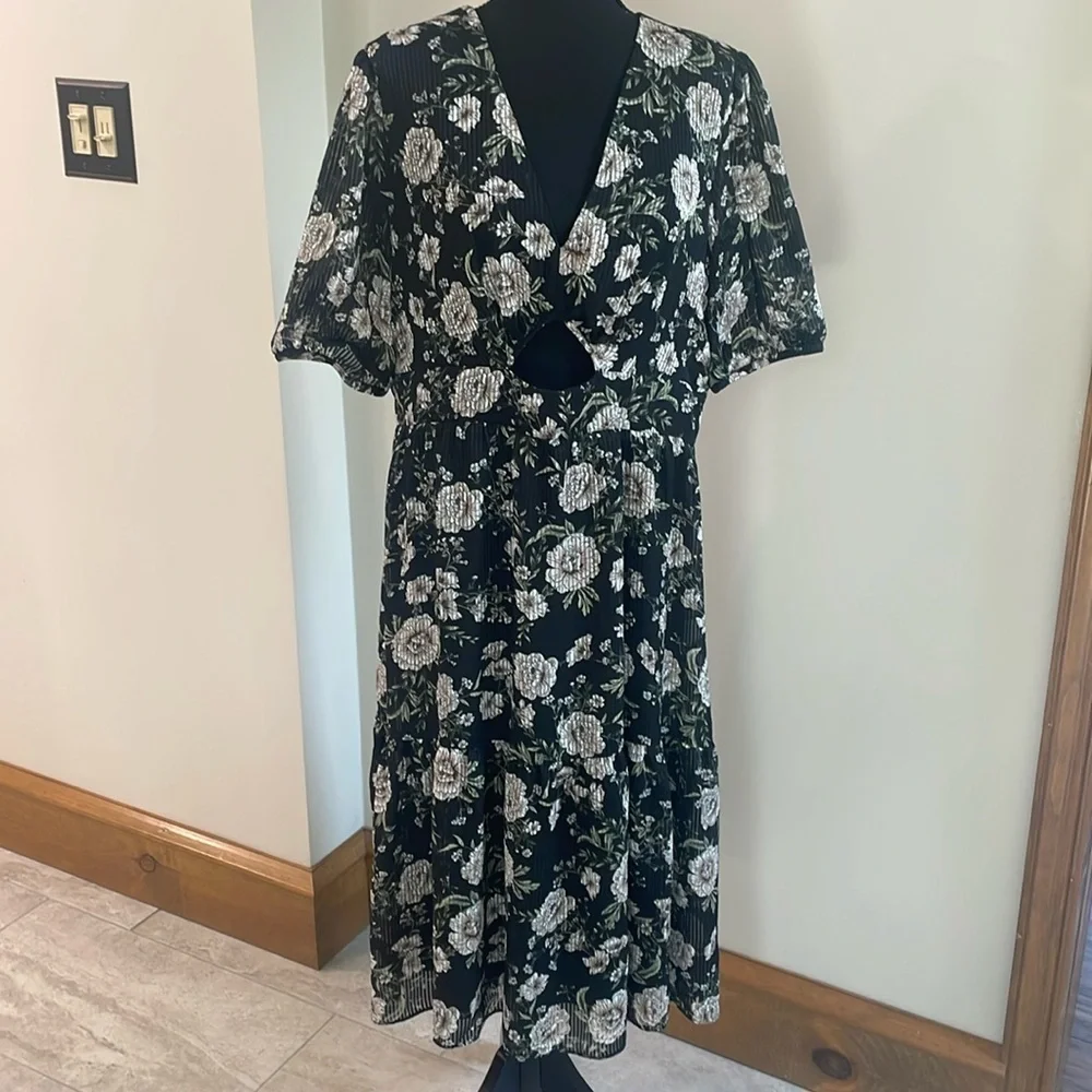 BarIII women’s  black floral cutout dress size XL - Picture 3 of 7